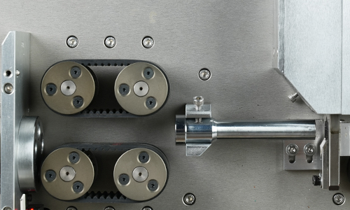 MCS 310 - Belt feeding with no scratch mark + auto-feeding-gap-adjustment in the program